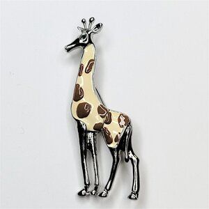 GIRAFFE Brooch Pin